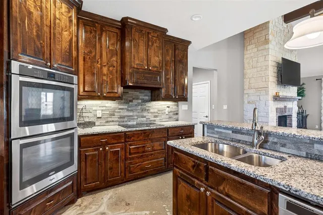 $620,000 | 1081 County Road 3591, Paradise, TX 76073