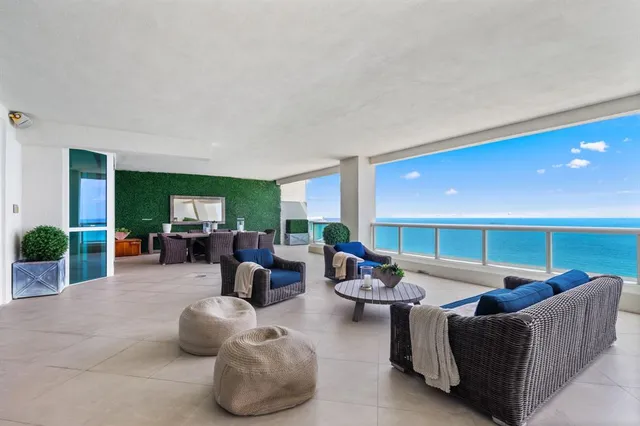 $35,000 | 101 South Fort Lauderdale Beach Boulevard, Unit PH 2703, Fort Lauderdale, FL 33316