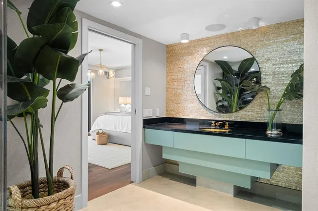 $35,000 | 101 South Fort Lauderdale Beach Boulevard, Unit PH 2703, Fort Lauderdale, FL 33316