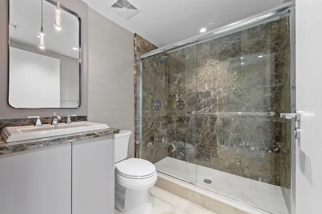 $35,000 | 101 South Fort Lauderdale Beach Boulevard, Unit PH 2703, Fort Lauderdale, FL 33316