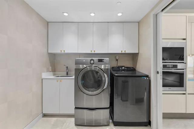 $35,000 | 101 South Fort Lauderdale Beach Boulevard, Unit PH 2703, Fort Lauderdale, FL 33316