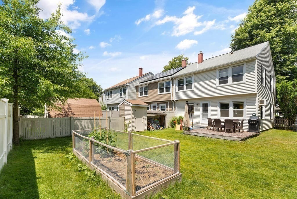 5 Michael Way Cambridge, MA 02141 - Photo 11 of 29