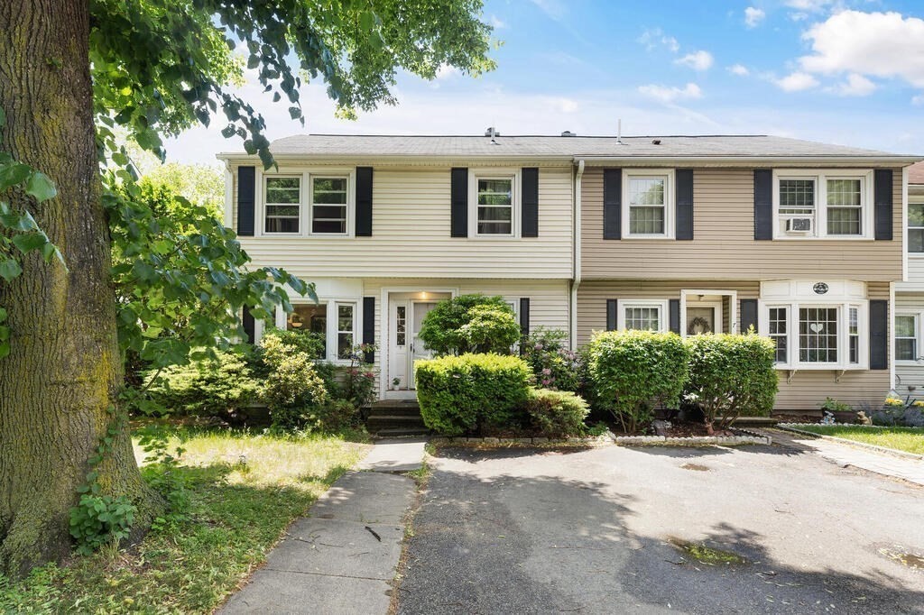 5 Michael Way Cambridge, MA 02141 - Photo 2 of 29