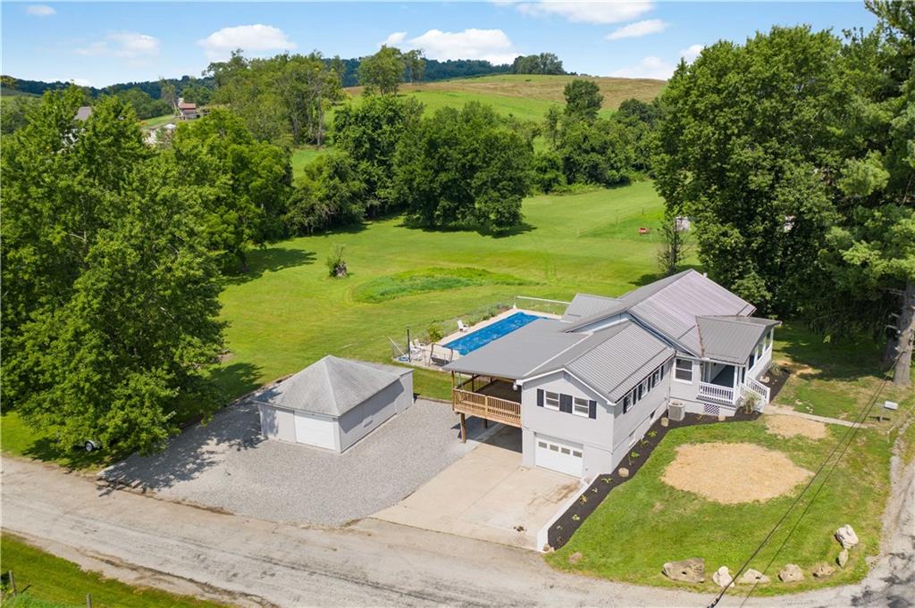 325 Scott Road Eighty Four, PA 15330 - Photo 2 of 25 Gallery Image 2