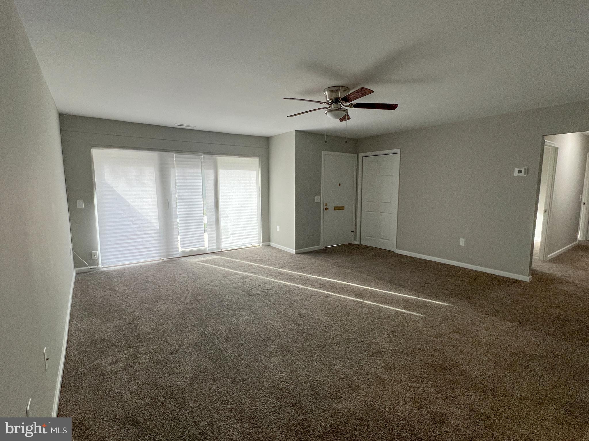 15015 Haslemere Court Silver Spring, MD 20906 - Photo 8 of 60 Living Room