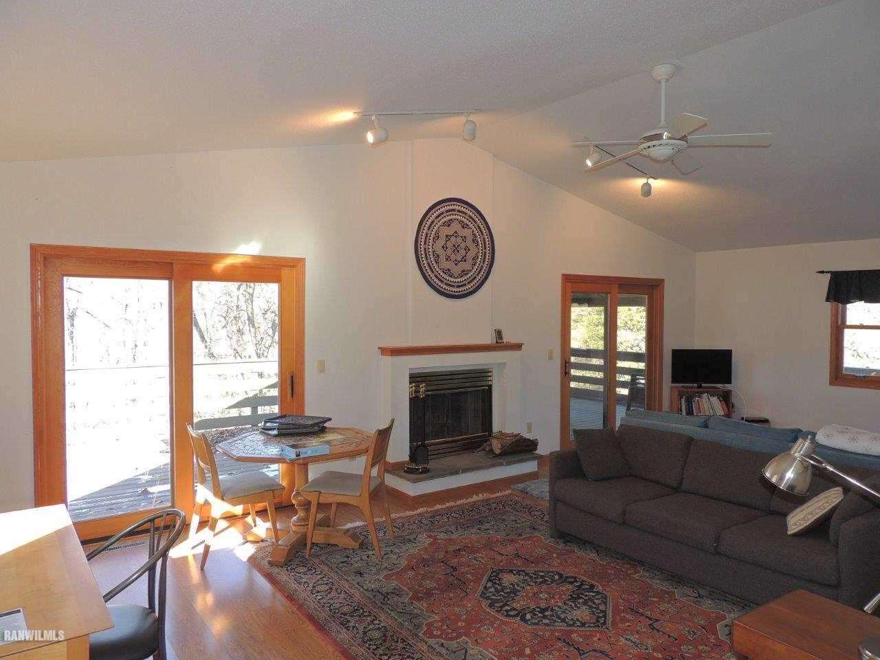 3 High Ridge Run Galena, IL 61036 - Photo 3 of 24 Gallery Image 3