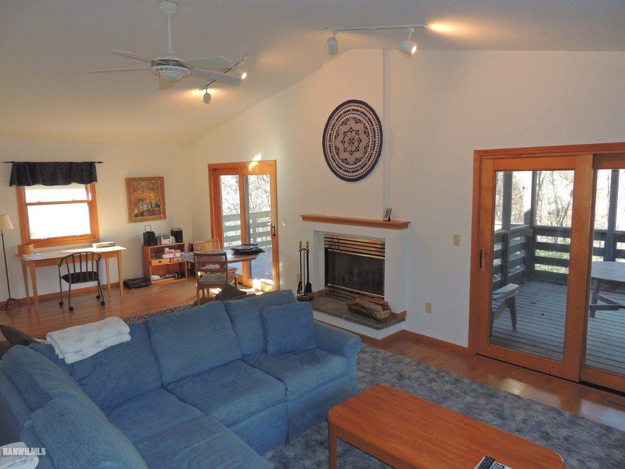 3 High Ridge Run Galena, IL 61036 - Photo 4 of 24 Gallery Image 4