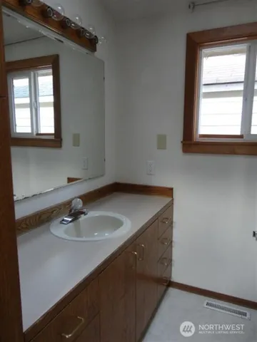 $3,150 | 6605 Beverly Boulevard, Everett, WA 98203