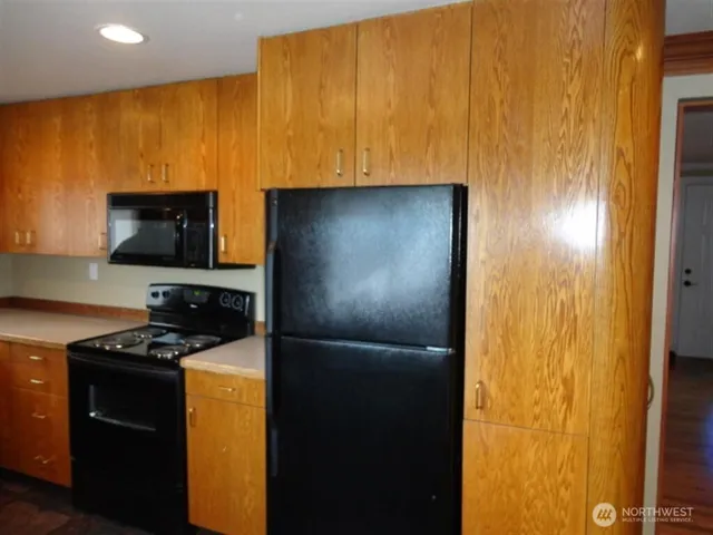 $3,150 | 6605 Beverly Boulevard, Everett, WA 98203