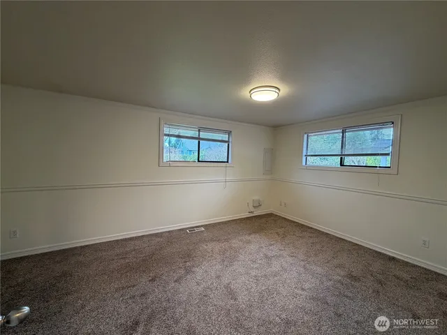 $2,895 | 6605 Beverly Boulevard, Everett, WA 98203