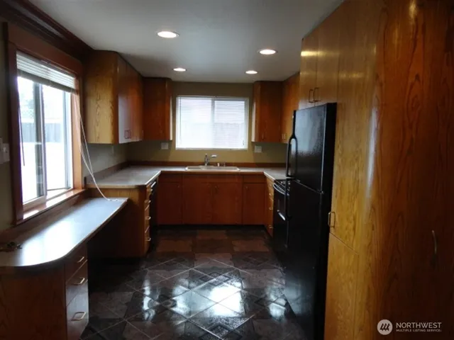 $3,150 | 6605 Beverly Boulevard, Everett, WA 98203