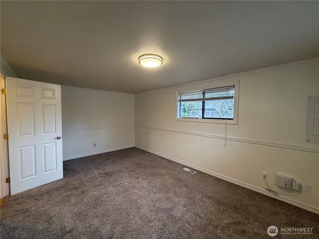 $2,895 | 6605 Beverly Boulevard, Everett, WA 98203