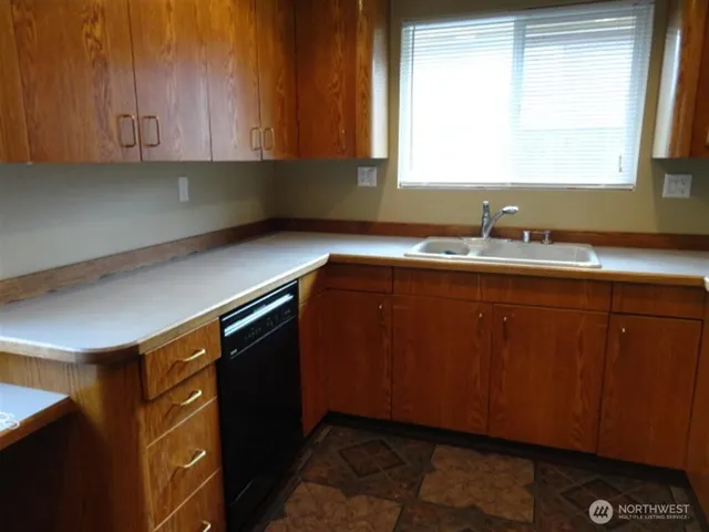 $3,150 | 6605 Beverly Boulevard, Everett, WA 98203