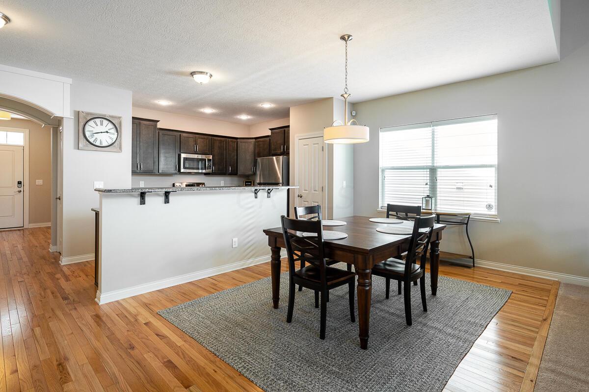 3975 Trail Ridge Drive Columbus, OH 43228 - Photo 6 of 37 Open Kitchen/Dining