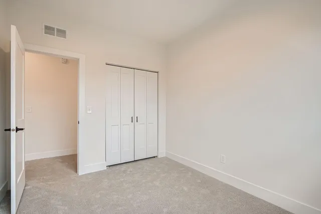 $374,000 | 1995 11th Avenue East, Unit 1, Maplewood, MN 55109