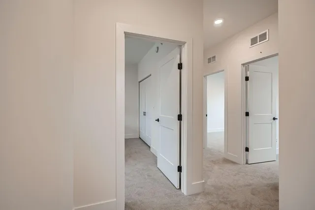 $374,000 | 1995 11th Avenue East, Unit 1, Maplewood, MN 55109