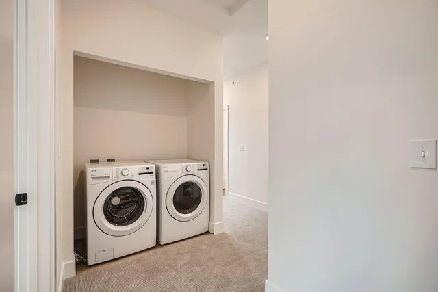 $374,000 | 1995 11th Avenue East, Unit 1, Maplewood, MN 55109