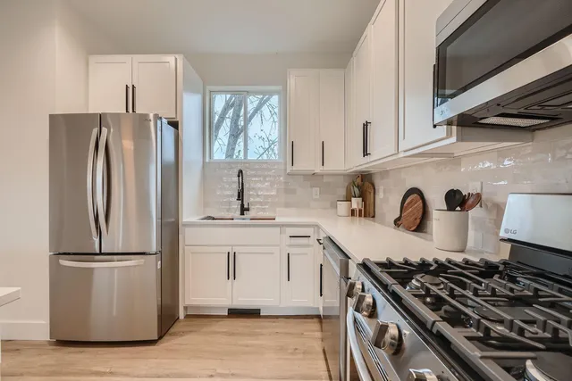 $374,000 | 1995 11th Avenue East, Unit 1, Maplewood, MN 55109