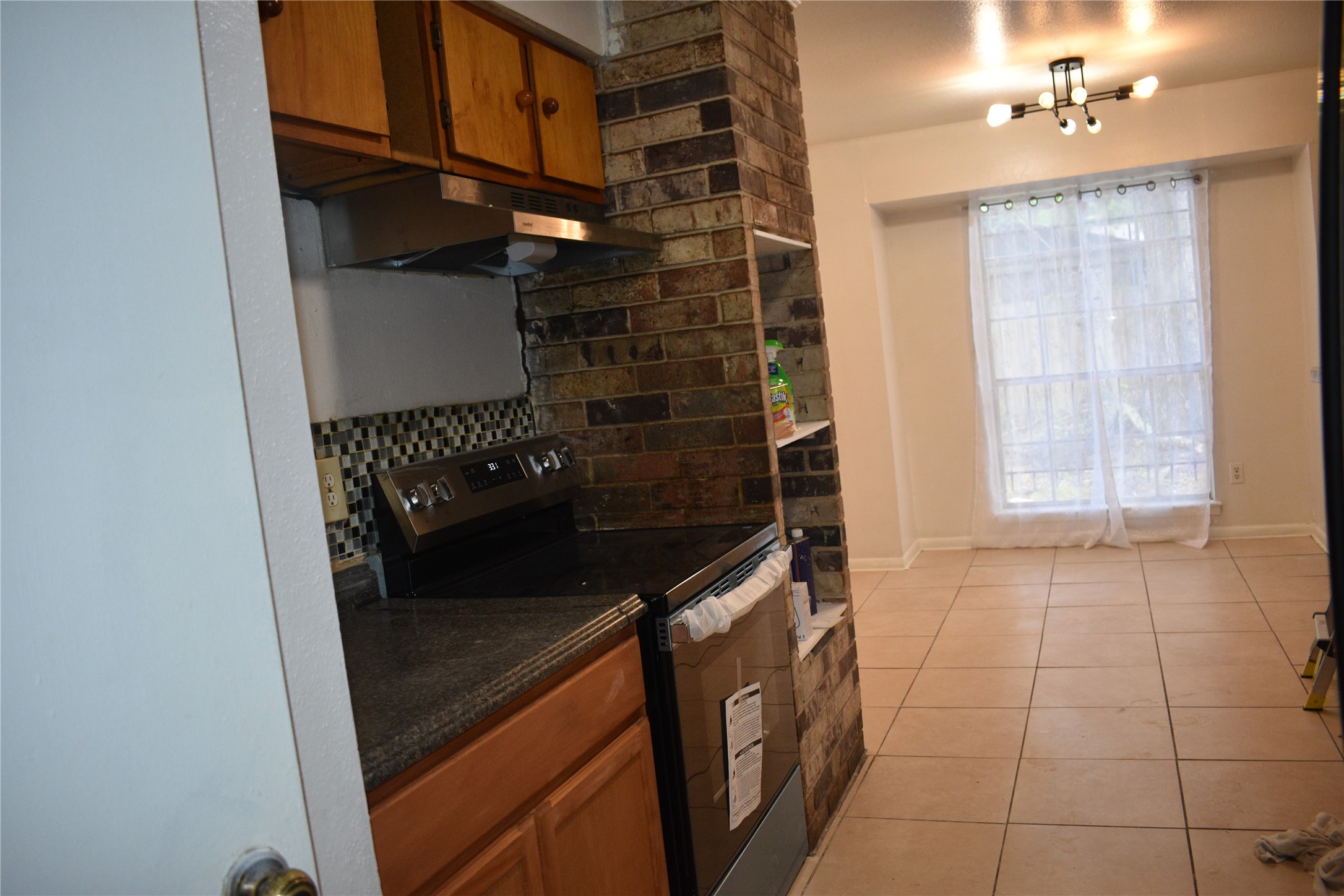 6718 Rowell Court Houston, TX 77489 - Photo 3 of 12 kitchen