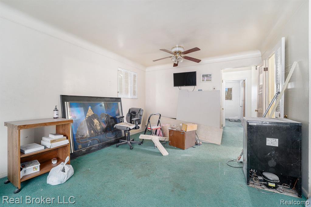 19946 Greenfield Road Detroit, MI 48235 - Photo 6 of 25