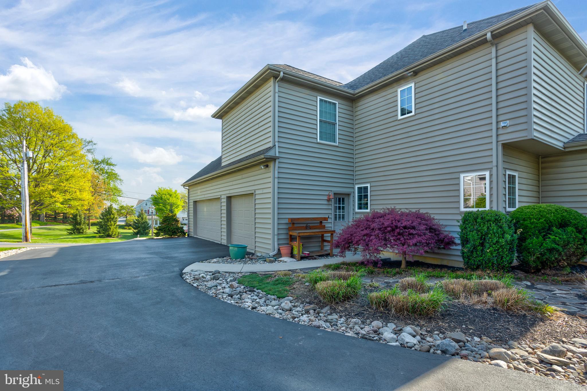 516 Snyder Road Lititz, PA 17543 - Photo 61 of 68 Garage & Driveway