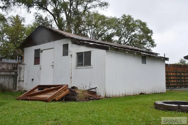 $265,000 | 393 West Pine Street, Shelley, ID 83274