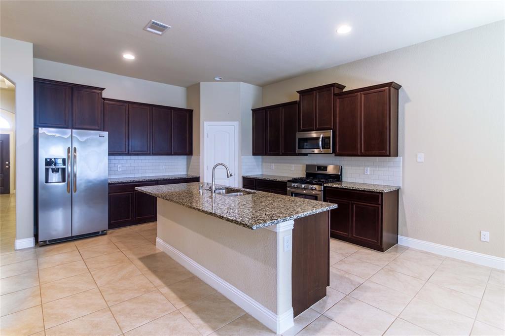 15613 Renshaw Way Frisco, TX 75036 - Photo 9 of 19