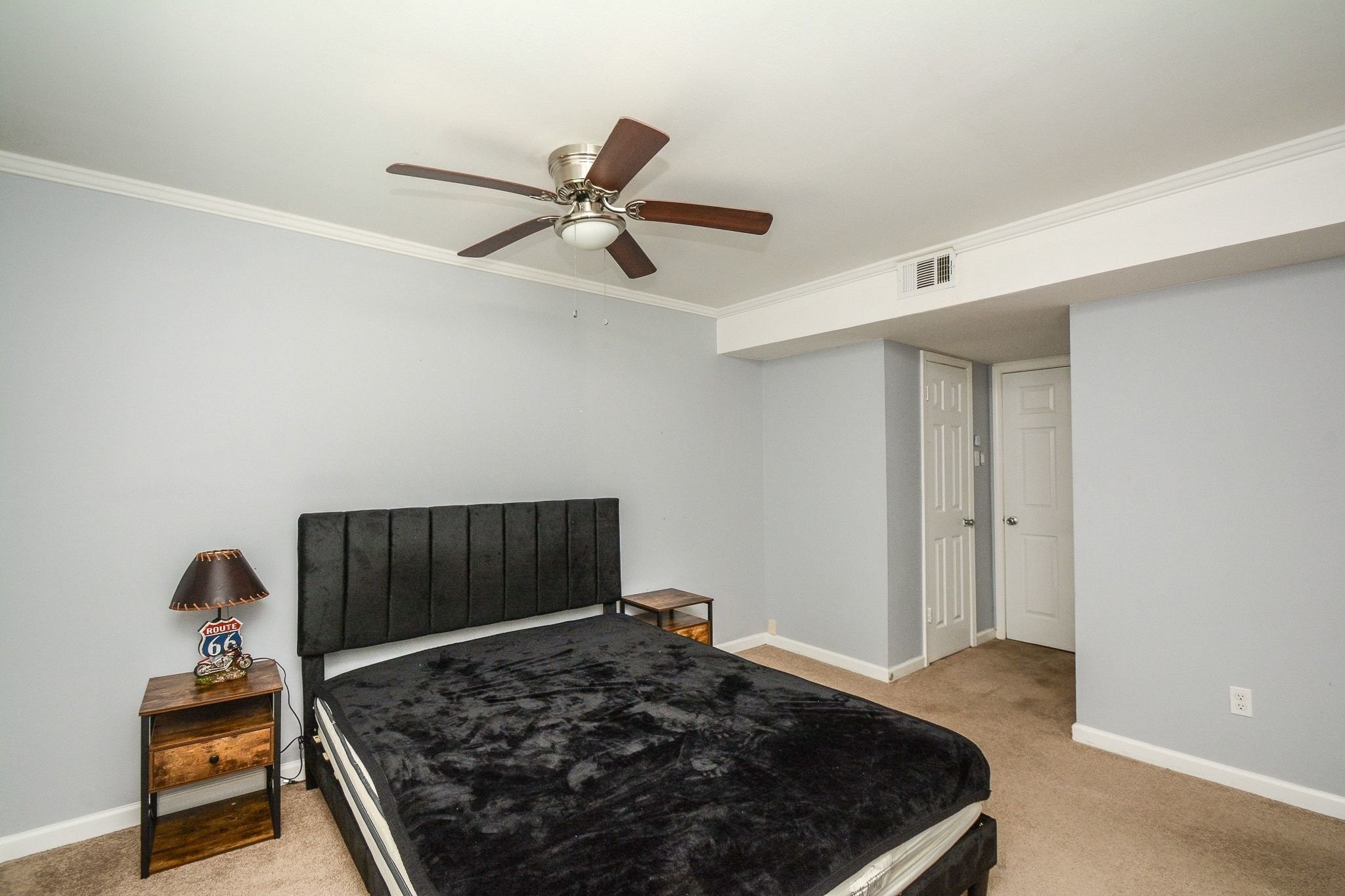 7900 Westheimer Road, Unit 141 Houston, TX 77063 - Photo 16 of 28 primary bedroom