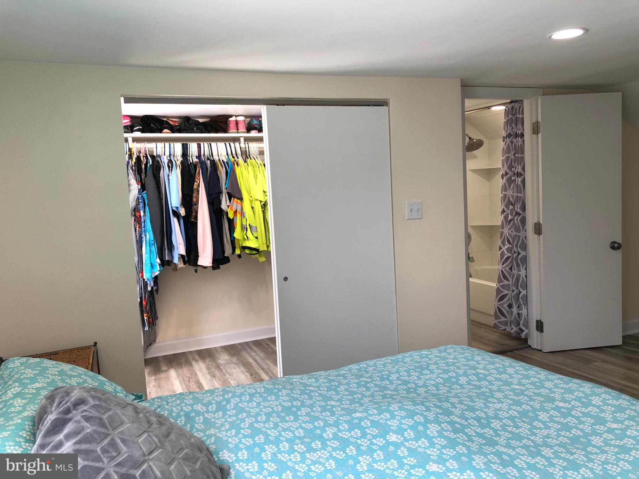 1906 Shore Drive Edgewater, MD 21037 - Photo 15 of 21 Walk in closet