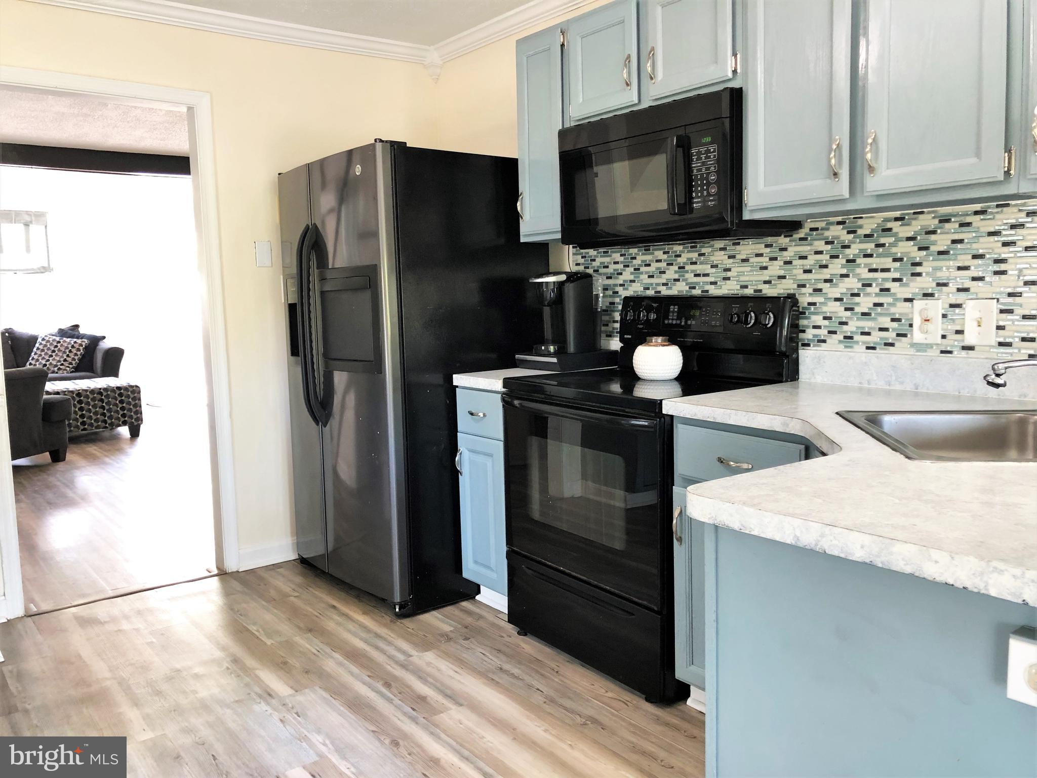 1906 Shore Drive Edgewater, MD 21037 - Photo 5 of 21