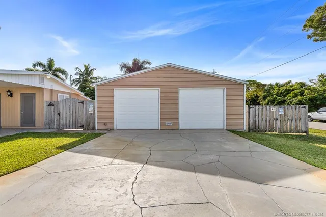 $475,000 | 3194 Jefferson Street, Stuart, FL 34997