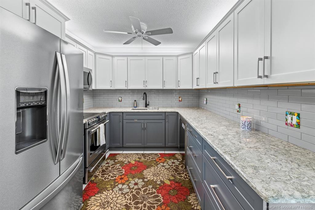 3194 Jefferson Street Stuart, FL 34997 - Photo 5 of 51