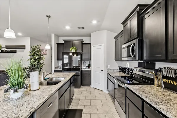 $299,900 | 2009 Chief Street, Bryan, TX 77807