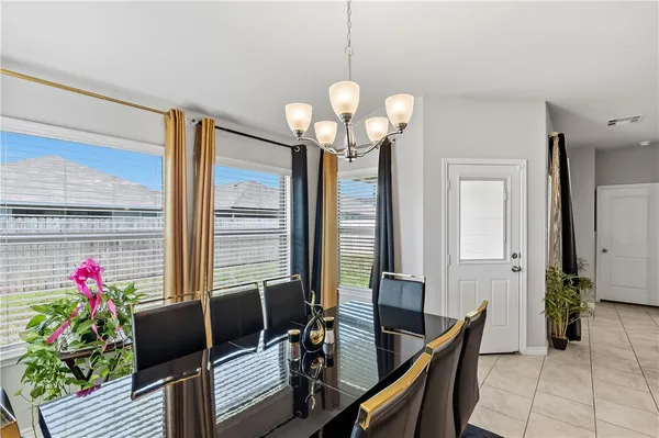 $299,900 | 2009 Chief Street, Bryan, TX 77807