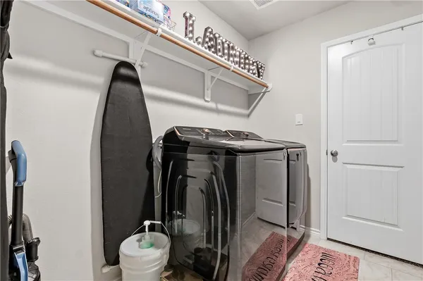 $299,900 | 2009 Chief Street, Bryan, TX 77807