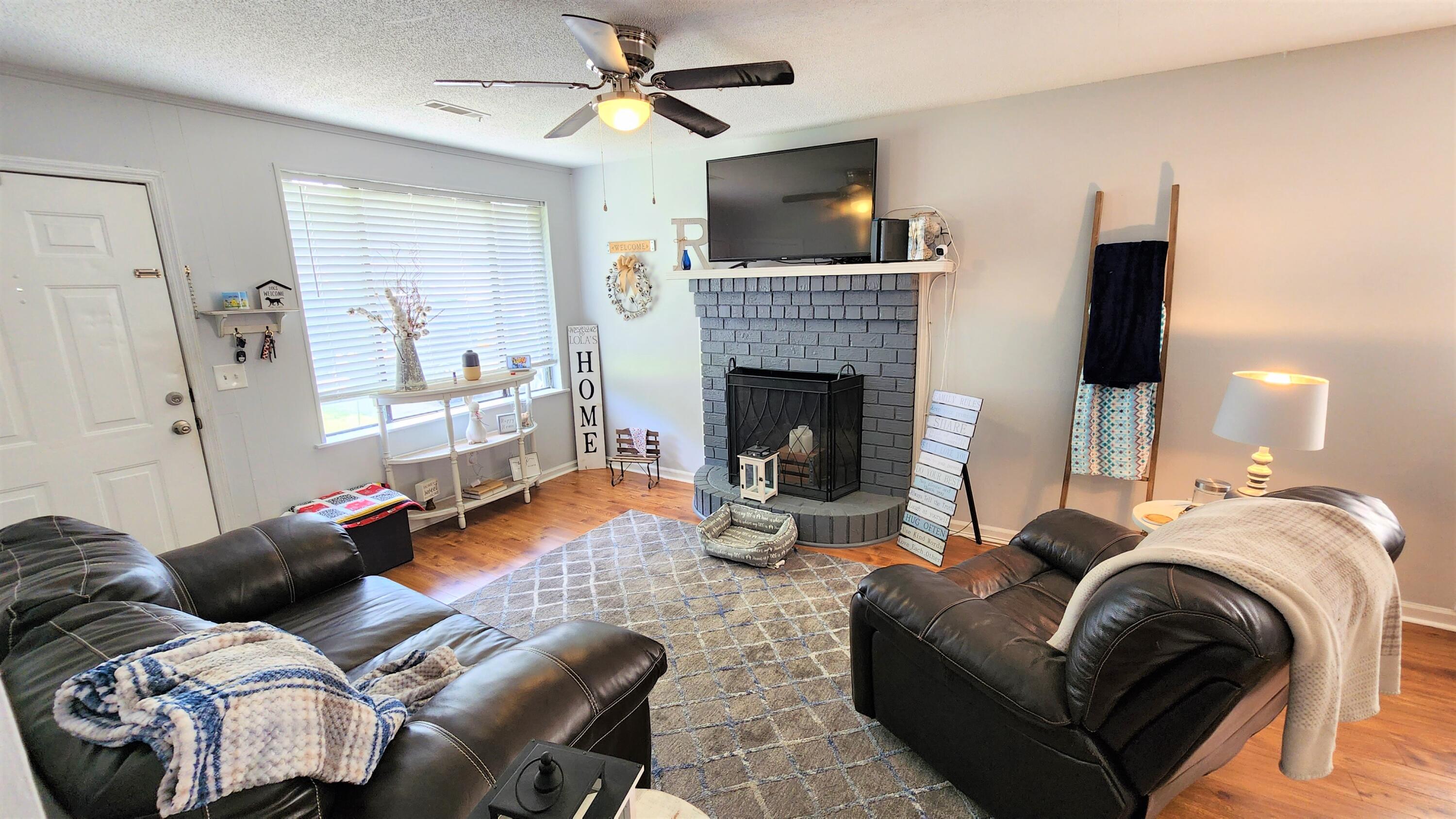 63 Oak Grove Road Goose Creek, SC 29445 - Photo 6 of 25 20230510_153458
