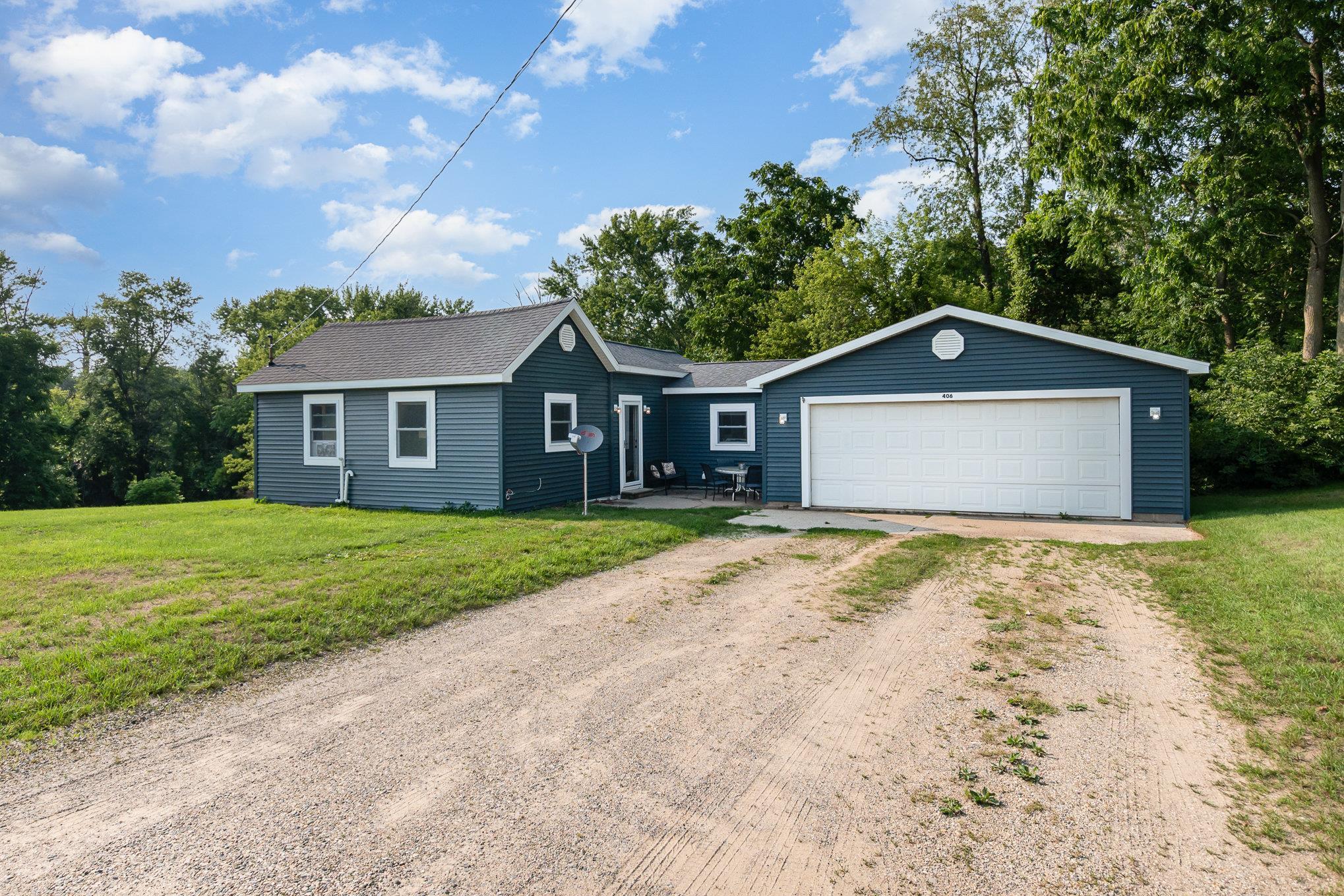 406 West Main Street Maple Rapids, MI 48853 - Photo 14 of 25 1913287-13.JPG
