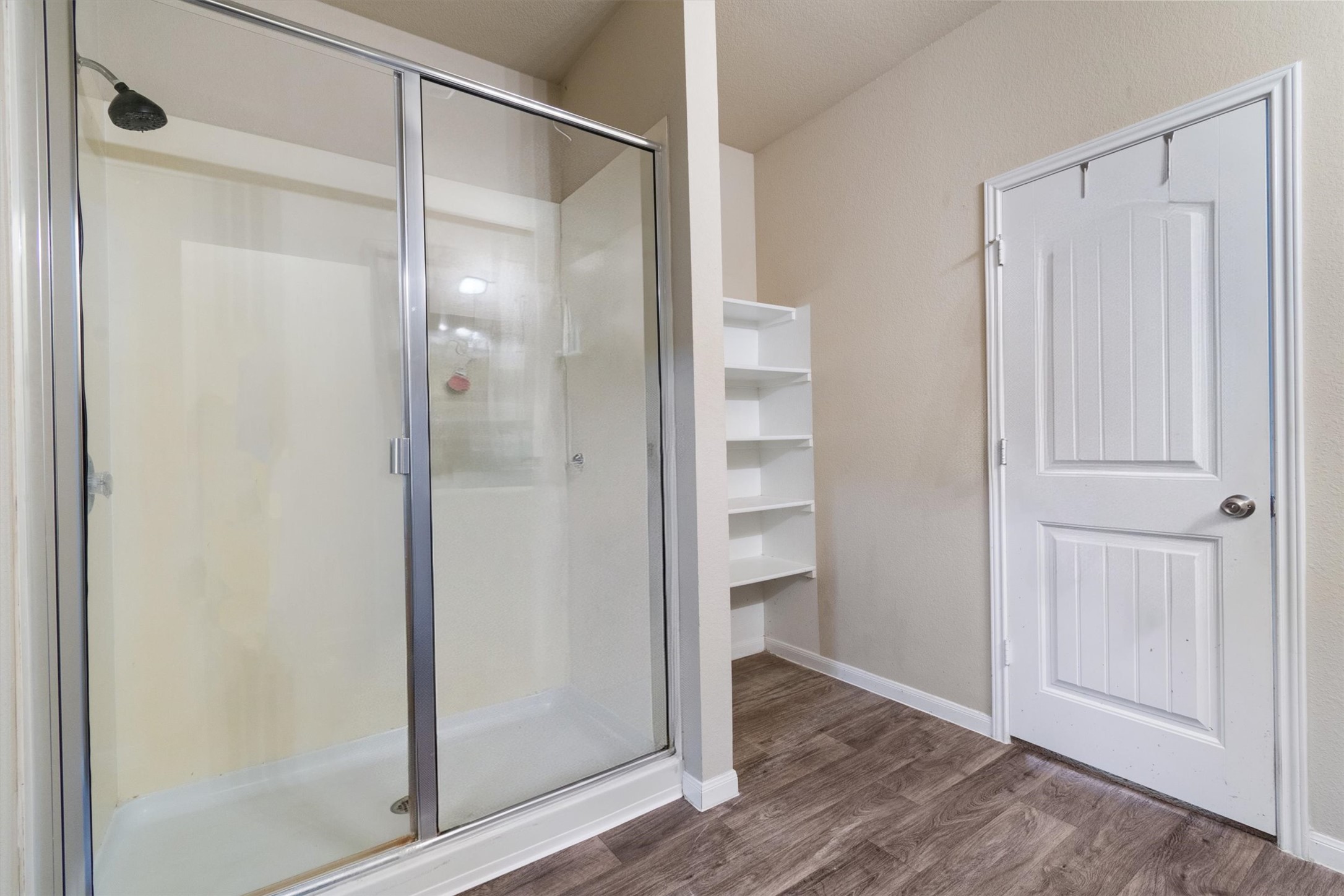 11620 Carbrook Road Manor, TX 78653 - Photo 18 of 40 a view of an empty room