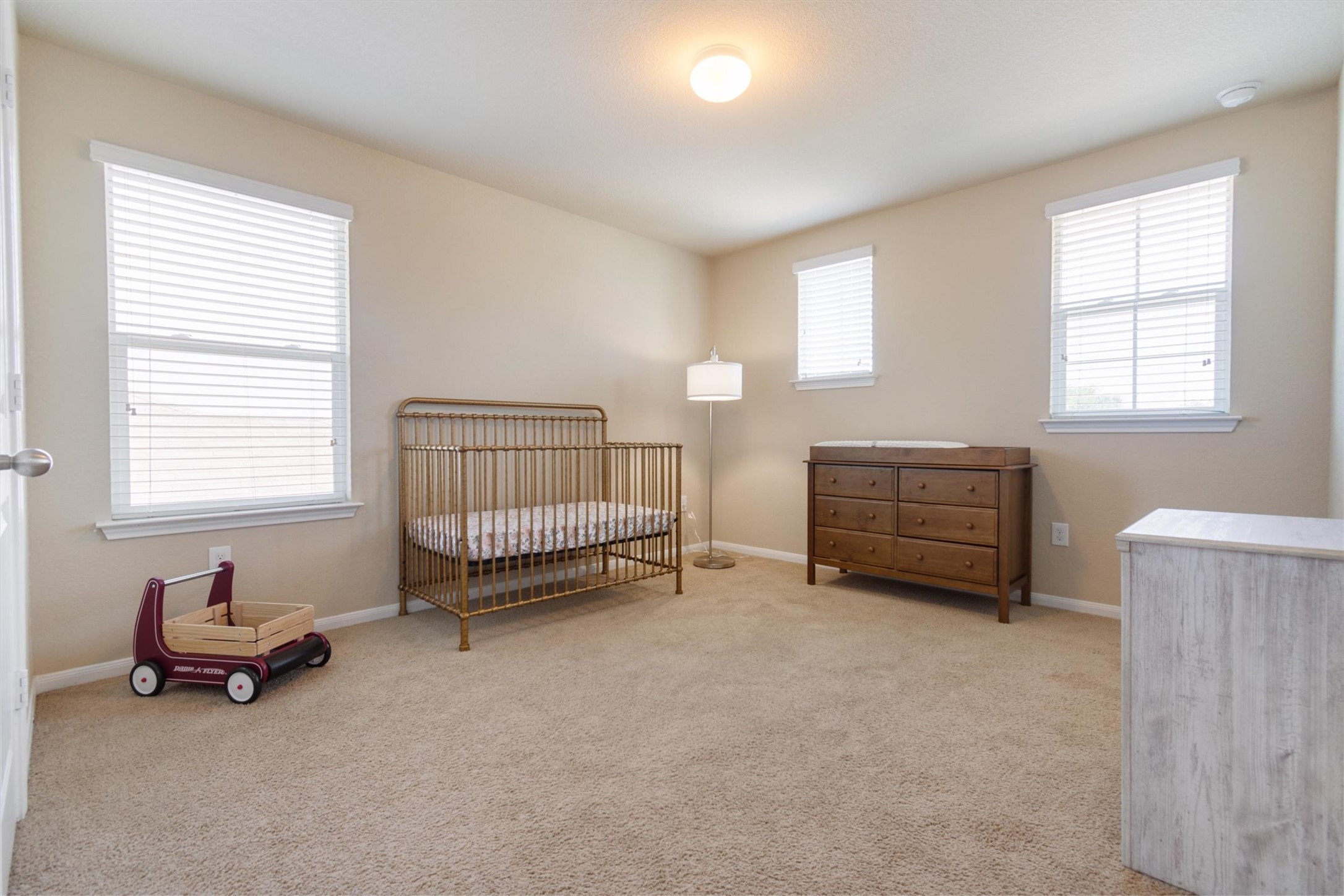 11620 Carbrook Road Manor, TX 78653 - Photo 20 of 40 a living room with furniture and a window