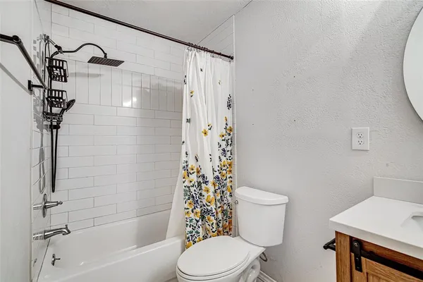 $1,950 | 120 North Flaxseed Lane, Fort Worth, TX 76108