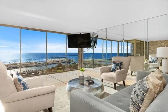 $1,395,000 | 1200 Harbor Drive, Unit 15B, Oceanside, CA 92054