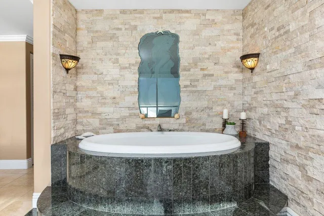 $1,395,000 | 1200 Harbor Drive, Unit 15B, Oceanside, CA 92054