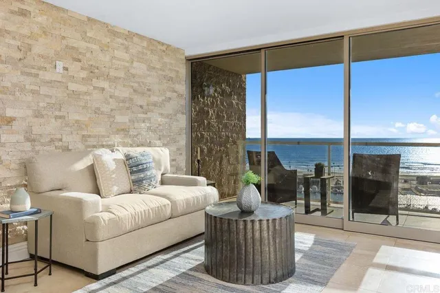 $1,395,000 | 1200 Harbor Drive, Unit 15B, Oceanside, CA 92054