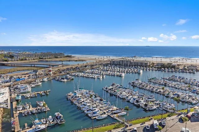 $1,395,000 | 1200 Harbor Drive, Unit 15B, Oceanside, CA 92054