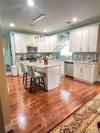 $1,100 | 1801 Fire Avenue, Medford, NY 11763