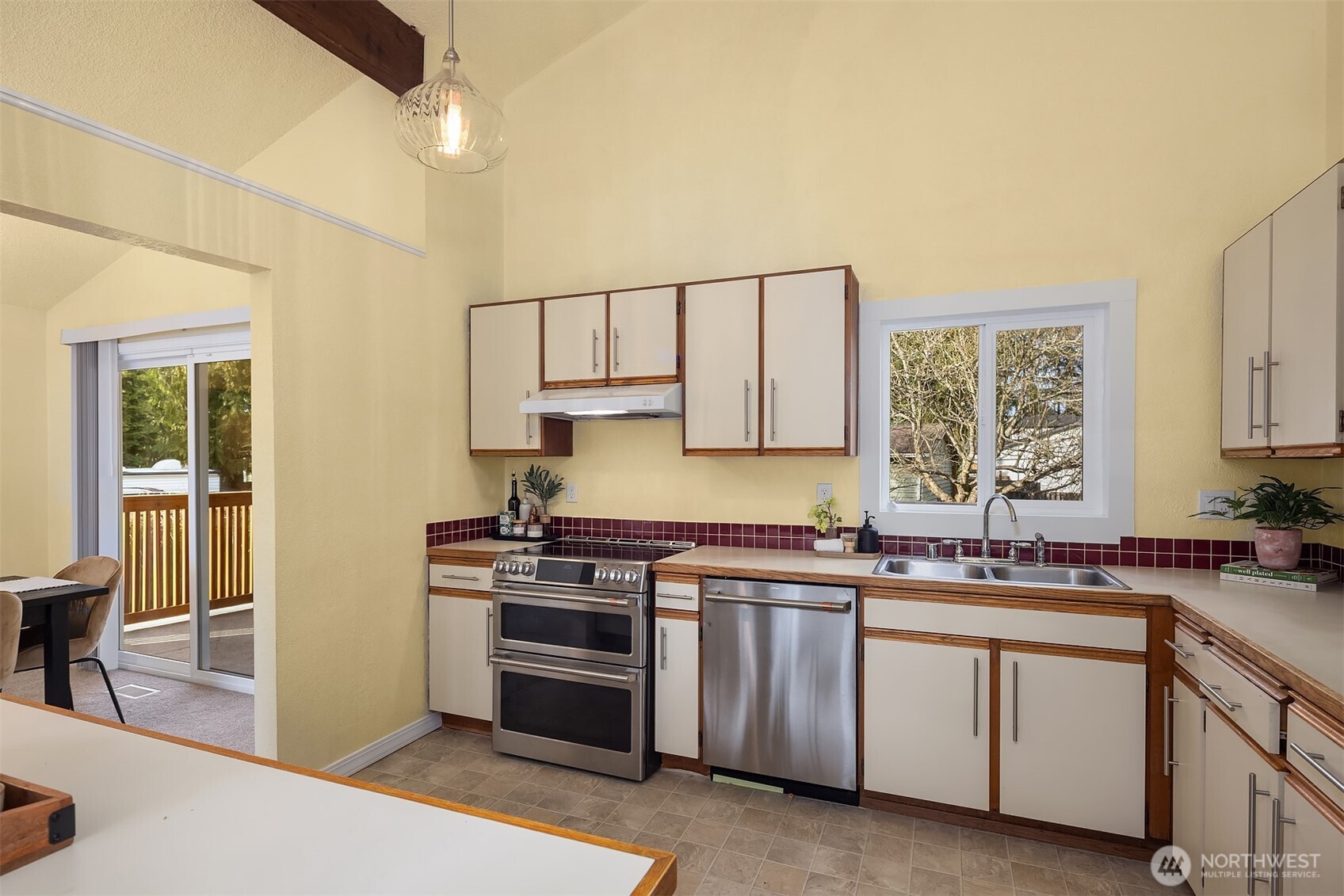 5705 150th Place Southwest Edmonds, WA 98026 - Photo 13 of 36