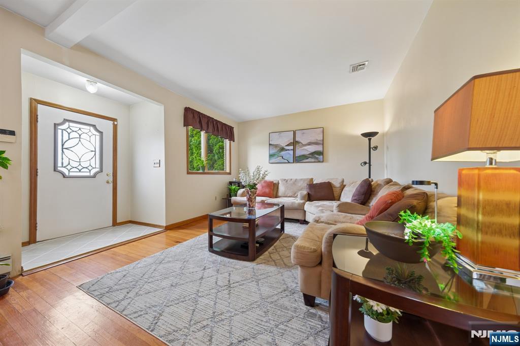 562 Valley Road Clifton, NJ 07013 - Photo 10 of 35 a living room with furniture