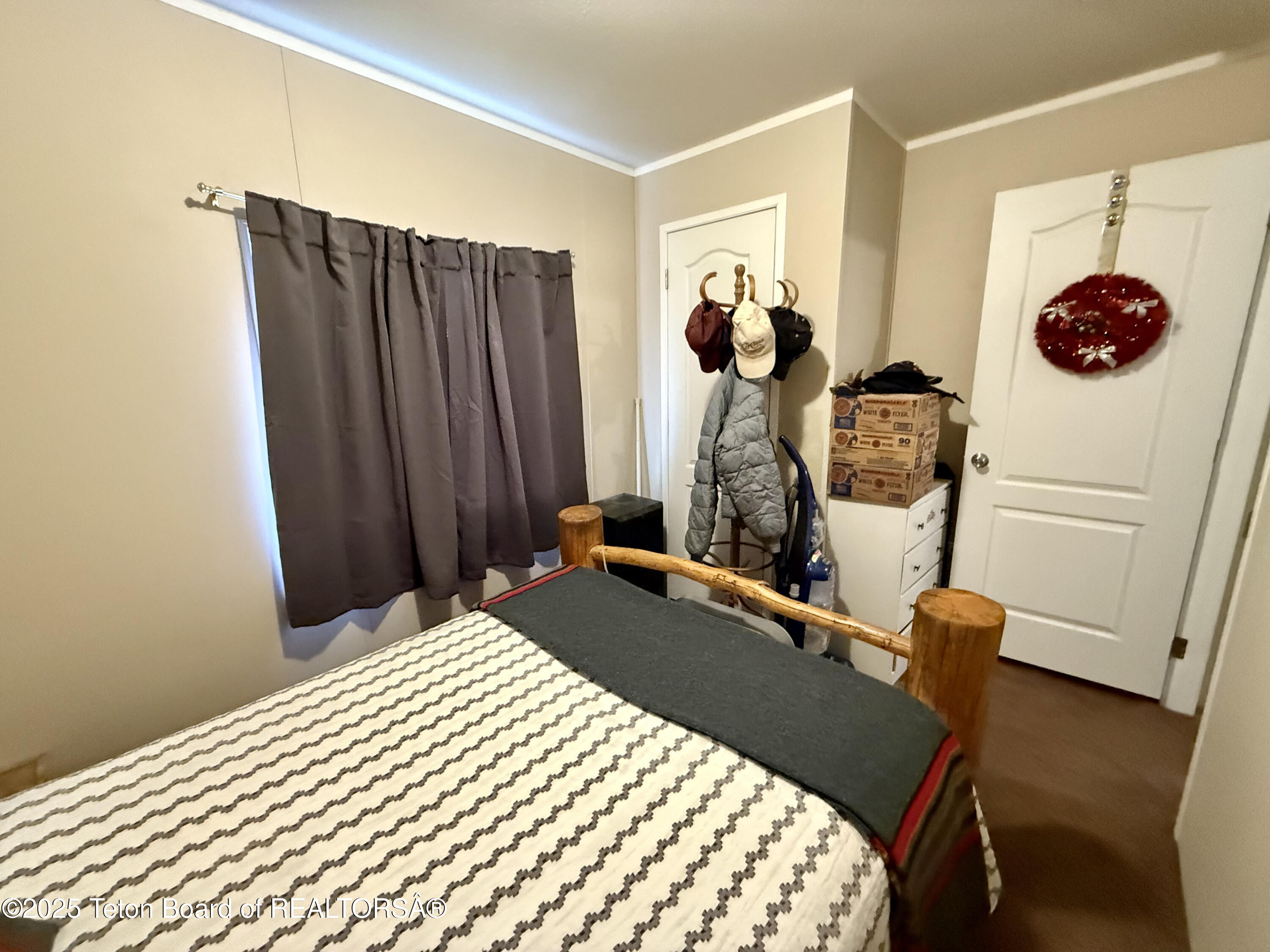 7250 Highway 89, Unit 4 Jackson, WY 83001 - Photo 13 of 13 Guest Bedroom