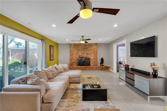 $425,000 | Undisclosed Address, New Orleans, LA 70122