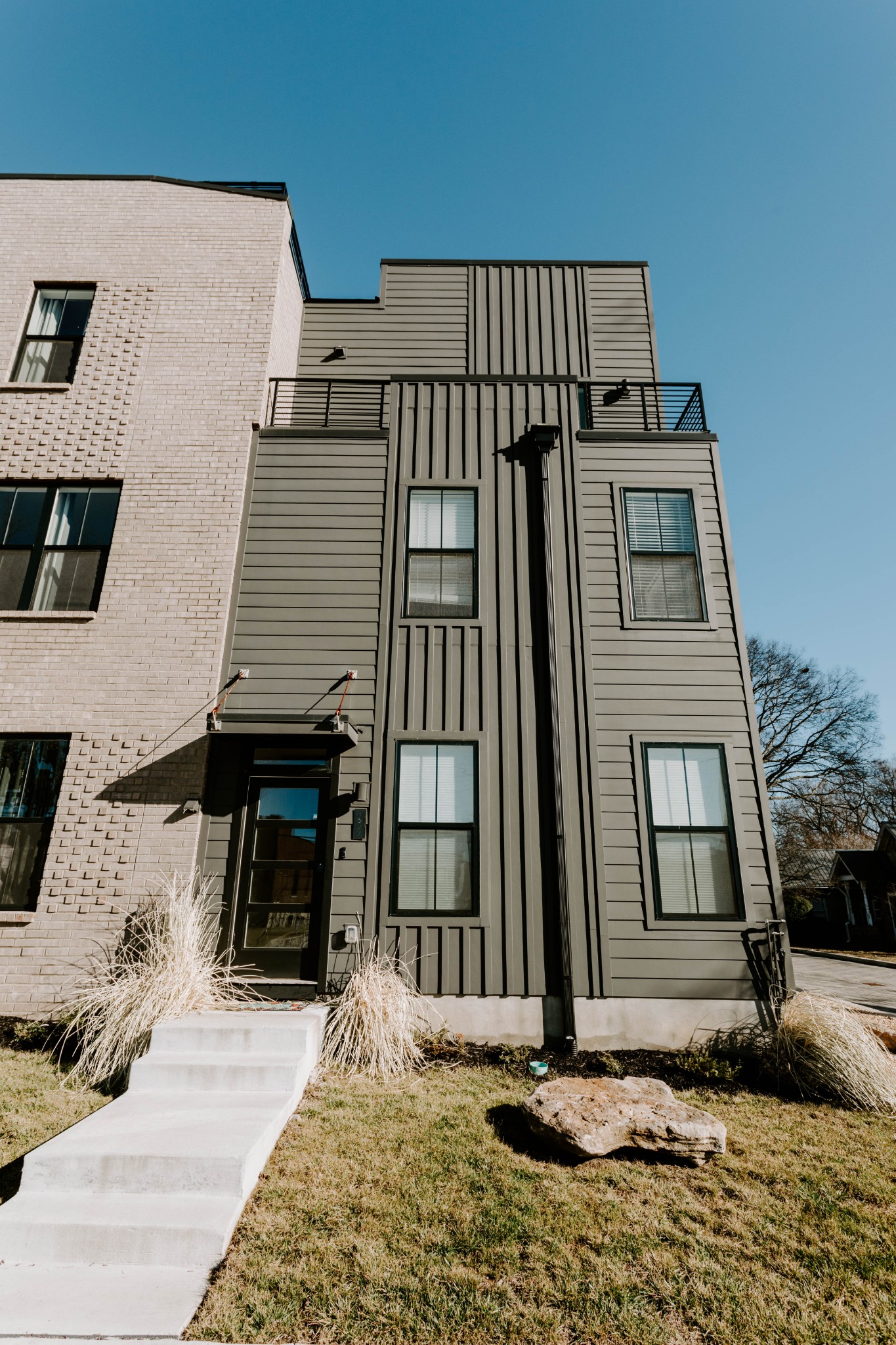 1527 Riverside Drive Nashville, TN 37206 - Photo 2 of 35 Gallery Image 2